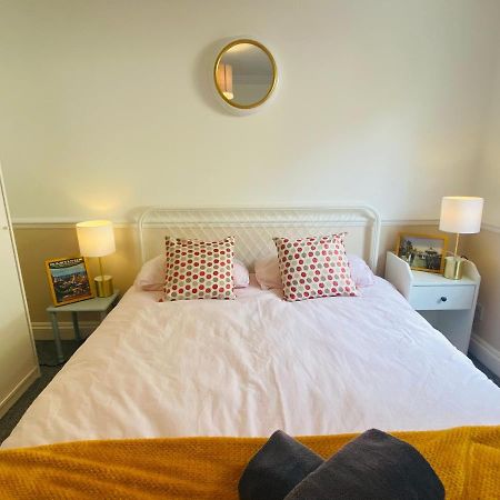 هاستَنغ Sea Front White Rock Apartment المظهر الخارجي الصورة