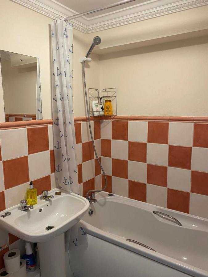 هاستَنغ Sea Front White Rock Apartment المظهر الخارجي الصورة