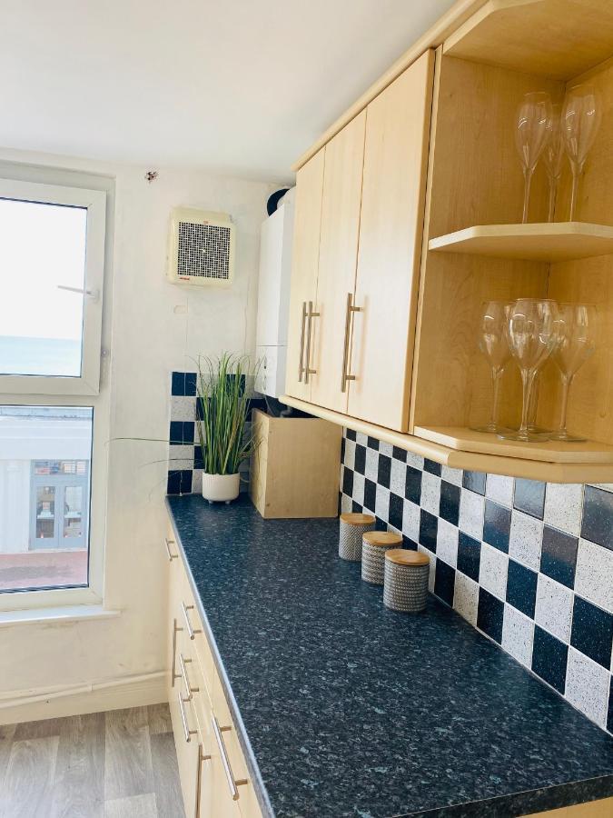 هاستَنغ Sea Front White Rock Apartment المظهر الخارجي الصورة